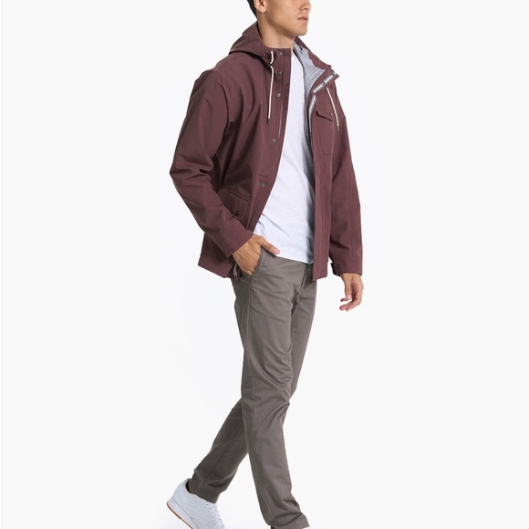 BNWOT Vuori Palisades Rain Jacket - Picture 4 of 7